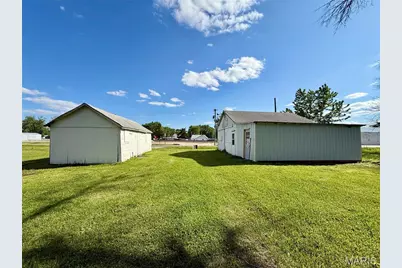 409 Cleveland Street, Shelbina, MO 63468 - Photo 1