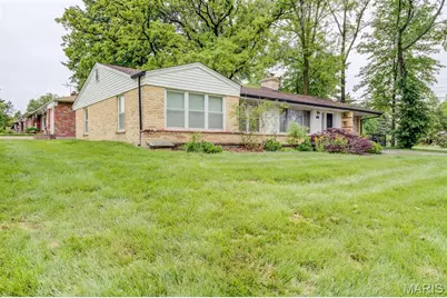 1101 E Parkedge Lane, University City, MO 63130 - Photo 3