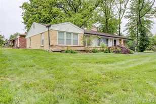 1101 E Parkedge Ln, University City, MO 63130 - Photo 3