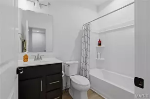 8924 Gateway Cir, Richmond Heights, MO 63144 - Photo 25