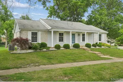 15645 Dresden Lake Court, Chesterfield, MO 63017 - Photo 3