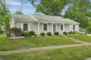 15645 Dresden Lake Ct, Chesterfield, MO 63017 - Photo 3
