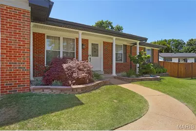 5859 Hunterbrook Court, Oakville, MO 63129 - Photo 5