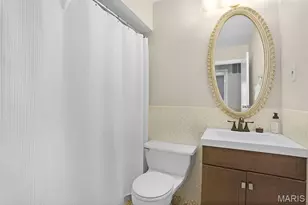 5859 Hunter Brook Ct, Oakville, MO 63129 - Photo 19