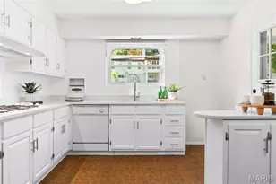 13241 Delft Dr, Saint Louis, MO 63146 - Photo 7