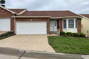 1027 Forder Square Dr, Saint Louis, MO 63129 - Photo 1