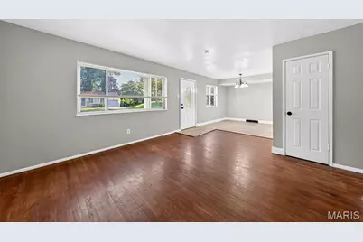 534 Alcove Avenue, Bellefontaine Neighbors, MO 63137 - Photo 3