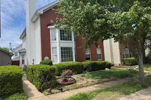 951 Morehouse Ln, University City, MO 63130 - Photo 1