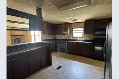 17082 S County Circle Drive, Bernie, MO 63822 - Photo 9