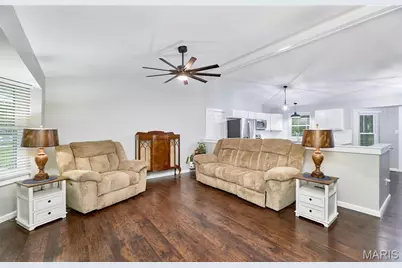 806 S Yosemite Court, Saint Peters, MO 63376 - Photo 9