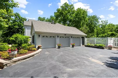 825 Greenwich Green Lane, Town and Country, MO 63017 - Photo 35