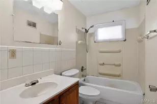 16 Brightwell Ct, Saint Louis, MO 63031 - Photo 25
