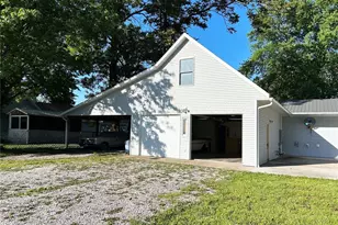 311 S Wentz St, Montgomery City, MO 63361 - Photo 9