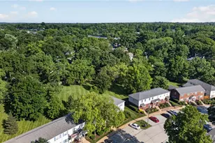 1527 Swallow Dr, Brentwood, MO 63144 - Photo 23