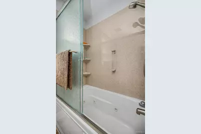 12420 Bellefontaine Road, Saint Louis, MO 63138 - Photo 25