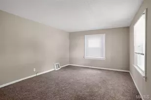 6652 Thurston Ave, Saint Louis, MO 63134 - Photo 23