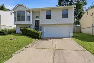 310 Green Jade Estates Dr, Fenton, MO 63026 - Photo 3