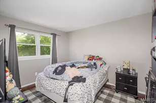 5239 Ville Anita Ct, Hazelwood, MO 63042 - Photo 13