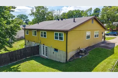 5239 Ville Anita Court, Hazelwood, MO 63042 - Photo 3