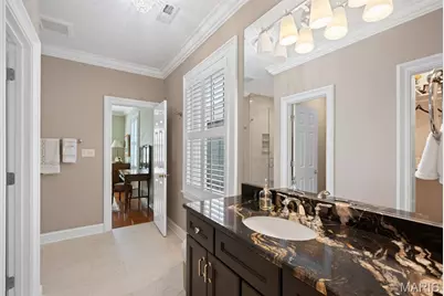 166 N Central Avenue, Clayton, MO 63105 - Photo 41
