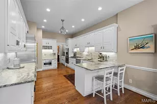 166 N Central Ave, Clayton, MO 63105 - Photo 17