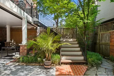166 N Central Avenue, Clayton, MO 63105 - Photo 55