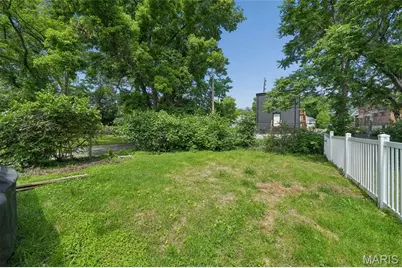 7619 Fairham Avenue, University City, MO 63130 - Photo 17