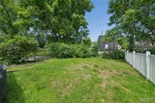 7619 Fairham Ave, University City, MO 63130 - Photo 17