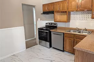 750 Kelvin Dr, Bellefontaine Neighbors, MO 63137 - Photo 3