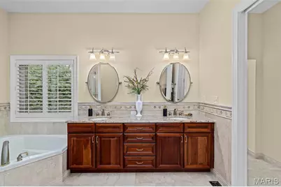 279 Greycliff Bluff Drive, Saint Louis, MO 63129 - Photo 41