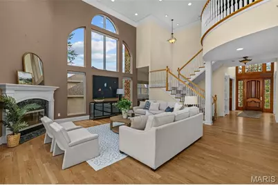 279 Greycliff Bluff Drive, Saint Louis, MO 63129 - Photo 5