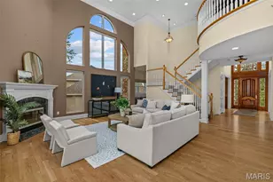 279 Greycliff Bluff Dr, Saint Louis, MO 63129 - Photo 5
