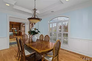 279 Greycliff Bluff Dr, Saint Louis, MO 63129 - Photo 15