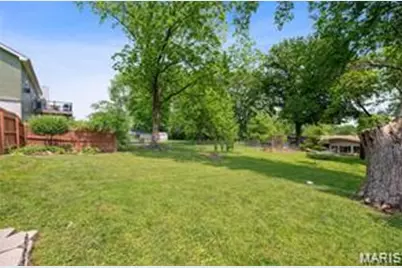 106 Reading Avenue, Maryland Heights, MO 63043 - Photo 17