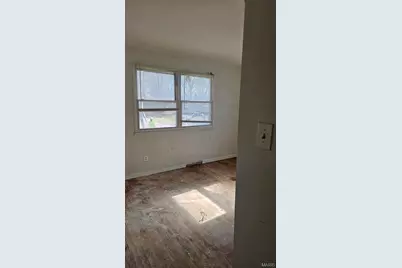 842 Holiday Avenue, Hazelwood, MO 63042 - Photo 7