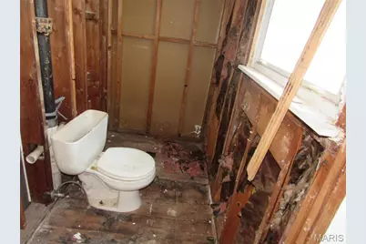 842 Holiday Avenue, Hazelwood, MO 63042 - Photo 11