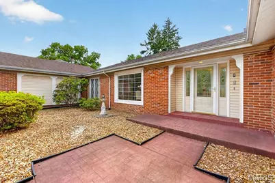 5 Blossomwood Court, Florissant, MO 63033 - Photo 5