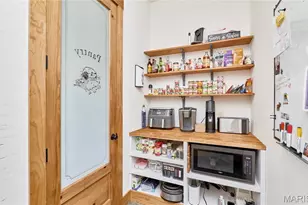 705 S Ethlyn Rd, Moscow Mills, MO 63362 - Photo 17