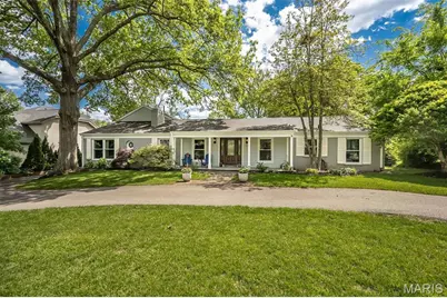 17 Colonial Hills Parkway, Creve Coeur, MO 63141 - Photo 1
