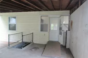 627 S Benton Ave, Saint Charles, MO 63301 - Photo 5