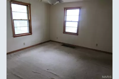 627 S Benton Avenue, Saint Charles, MO 63301 - Photo 7