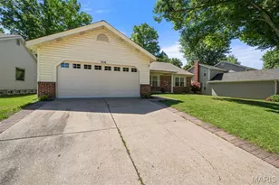 1316 Westbrooke Terrace Dr, Ballwin, MO 63021 - Photo 3