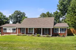 821 S Sappington Rd, Saint Louis, MO 63126 - Photo 3