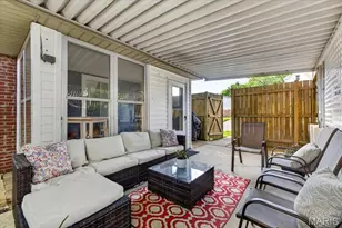 1050 S 4th St, Saint Charles, MO 63301 - Photo 29