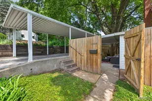 1050 S 4th St, Saint Charles, MO 63301 - Photo 33