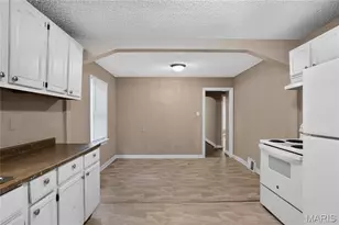 7110 Dawson Pl, Saint Louis, MO 63136 - Photo 7