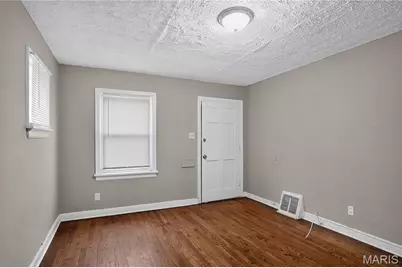 7110 Dawson Place, Saint Louis, MO 63136 - Photo 13