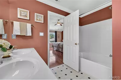 38 Glastonbury Court, Lake Saint Louis, MO 63367 - Photo 25