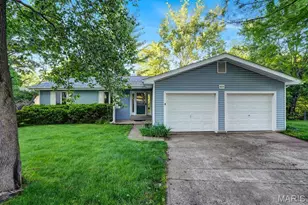 809 Corey Ct, Wentzville, MO 63385 - Photo 3
