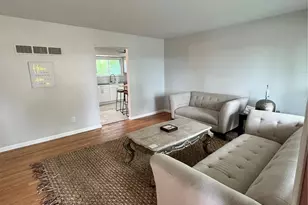 5144 Wallingford Dr, Saint Louis, MO 63121 - Photo 3